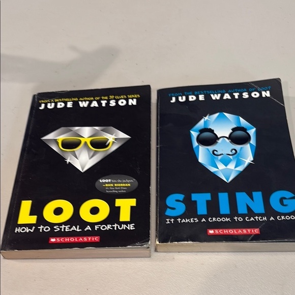 Scholastic Other - Jude Watson 'Loot' and 'Sting' Books